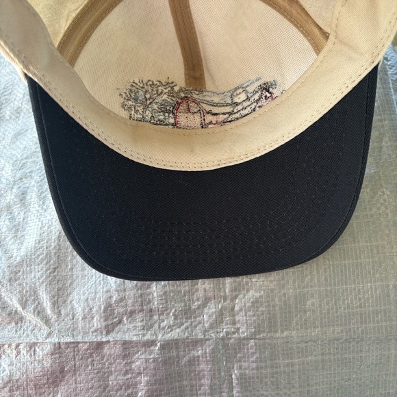 Farm Scene Embroidered Cap - Picture 5 of 6